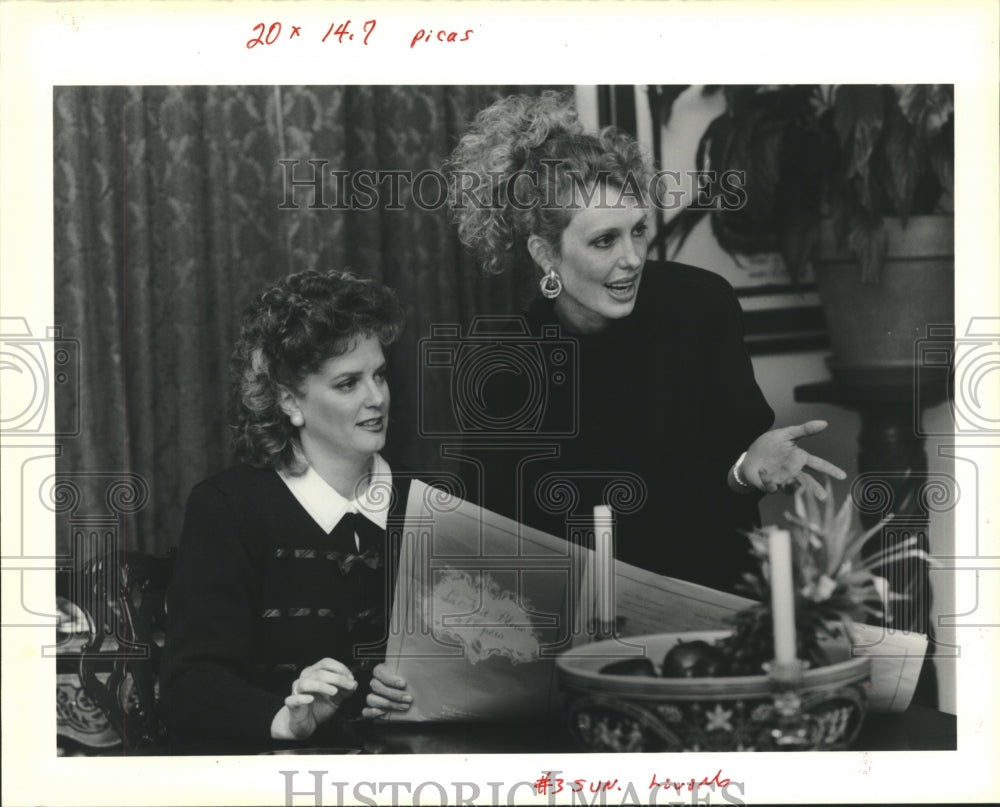 1990 Press Photo Madalyne Hinglewith and Brandy Newman are planners for the city - Historic Images