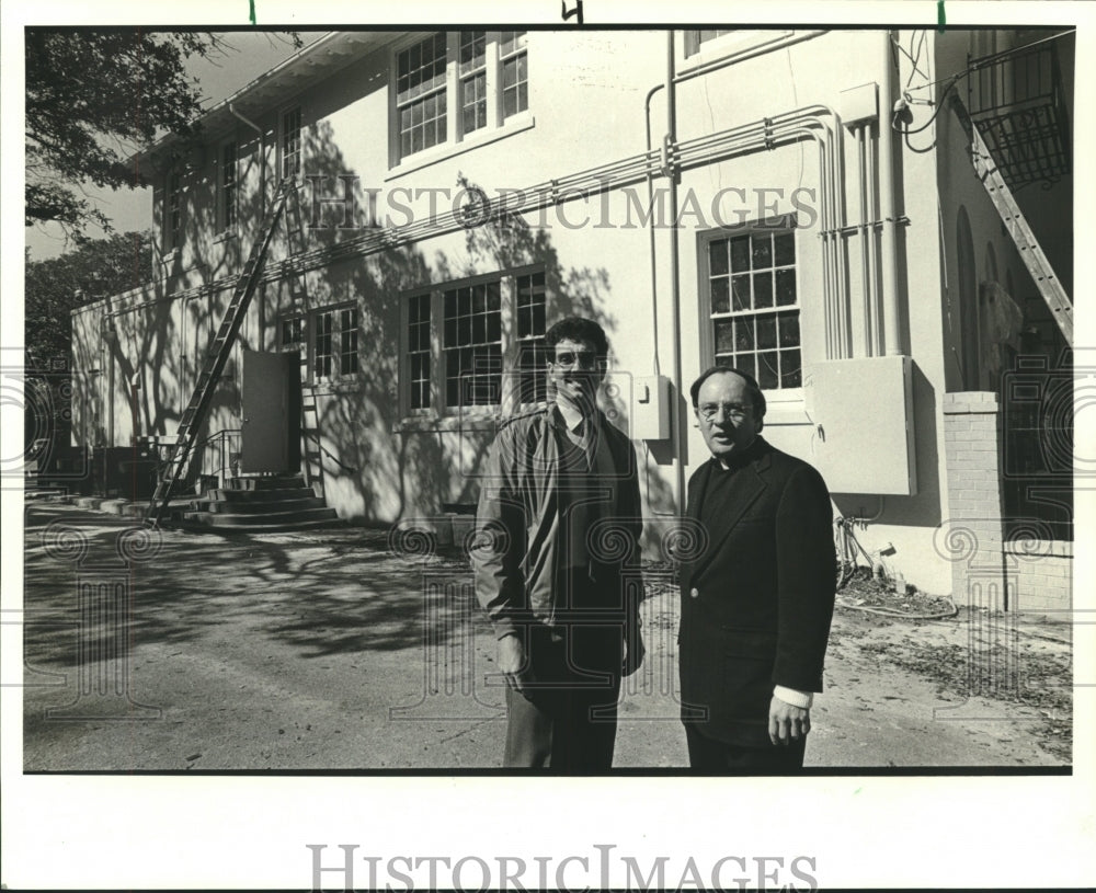 1987 Press Photo Project Architect Thomas Brown and Reverend Lawrence Hecker - Historic Images