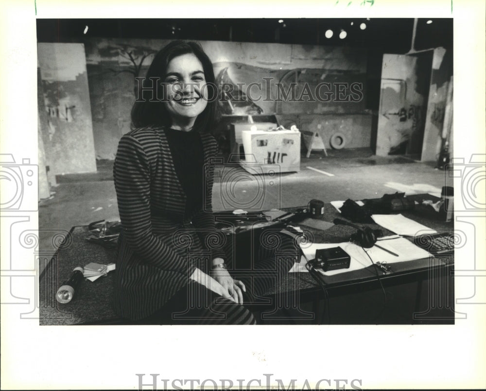 1990 Press Photo Julie Hebert, Artistic Director of Theater - nob34235 - Historic Images