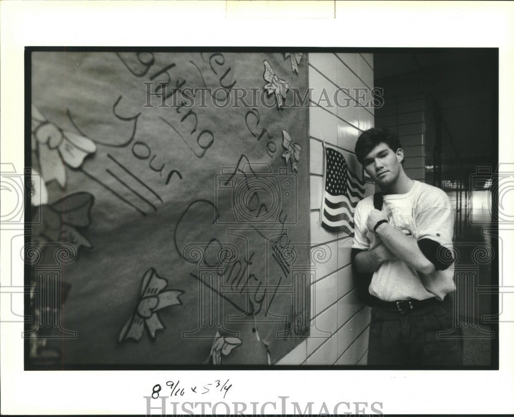 1991 Press Photo Kit Helton, senior at Belle Chase High School & son of military - Historic Images