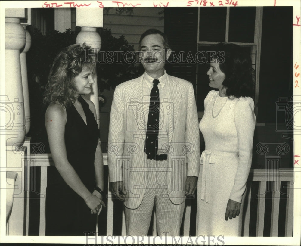 1988 Press Photo Distinguished guest attending the Cincinnati Club Event - Historic Images