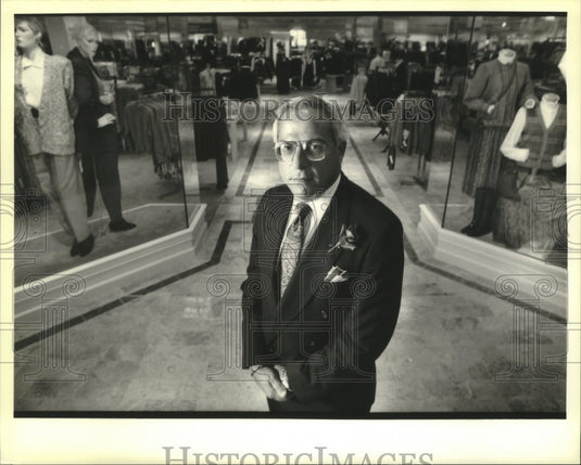 1988 Press Photo Marshall Hilsberg, president Lord & Taylor -New Orleans Center - Historic Images