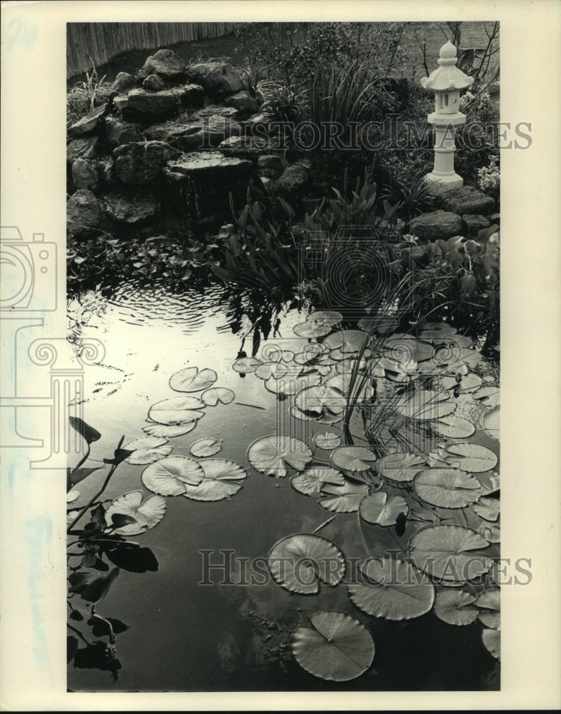 1988 Press Photo The water garden is part of the Japanese garden&#39;s charm - Historic Images