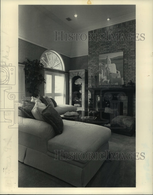 1988 Press Photo The interior designer created room with desert coloration - Historic Images