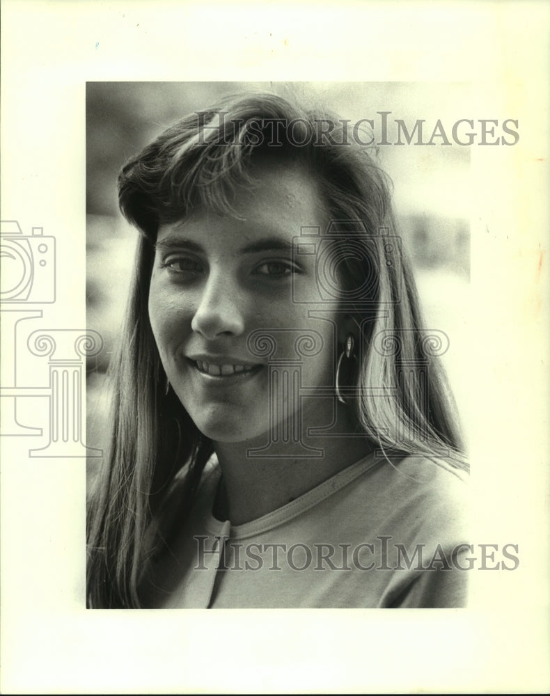 1988 Press Photo Leslie Holt of Bolts swim team in Metairie - Historic Images