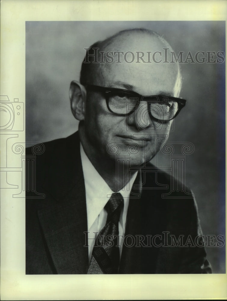 1999 Press Photo Dr. Merrill O. Hines, Louisiana Resident - nob34825 - Historic Images