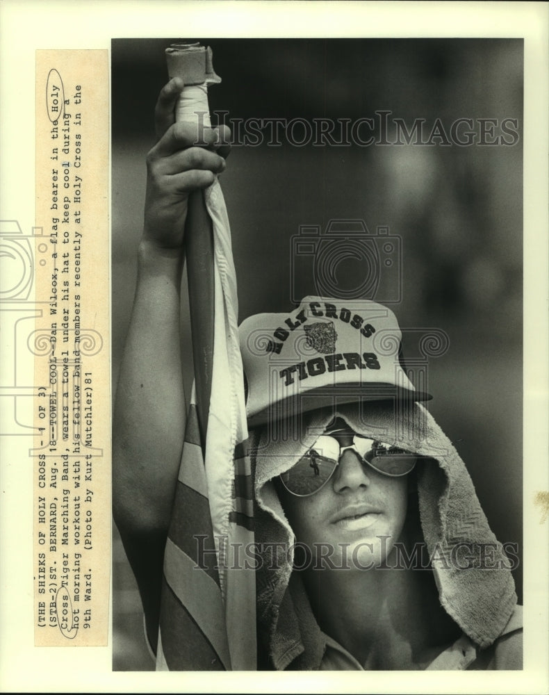 1981 Press Photo Dan Wilcox, flag bearer in Holy Cross Tiger March Band - Historic Images