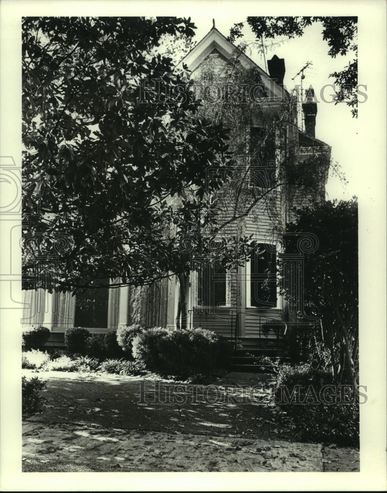 1986 Press Photo Housing - Sold property at 1328 State Street - nob34959 - Historic Images