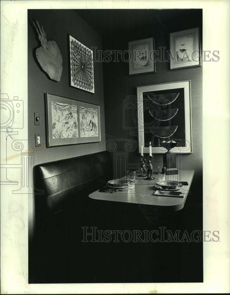 1998 Press Photo The breakfast nook is part high drama and part high camp - Historic Images