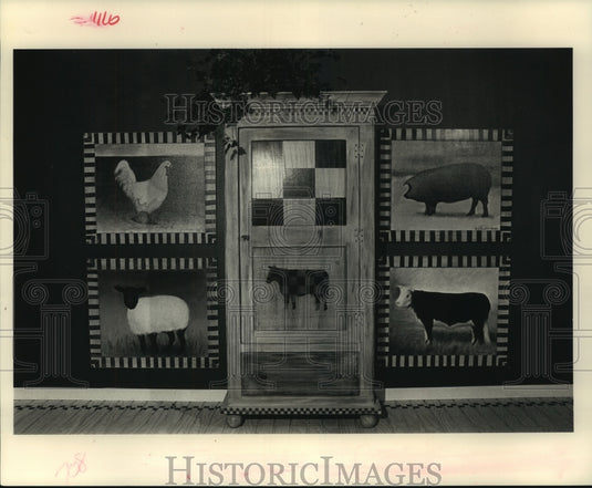 1989 Press Photo A country & farm-style decorated wall and cabinet - nob35131 - Historic Images