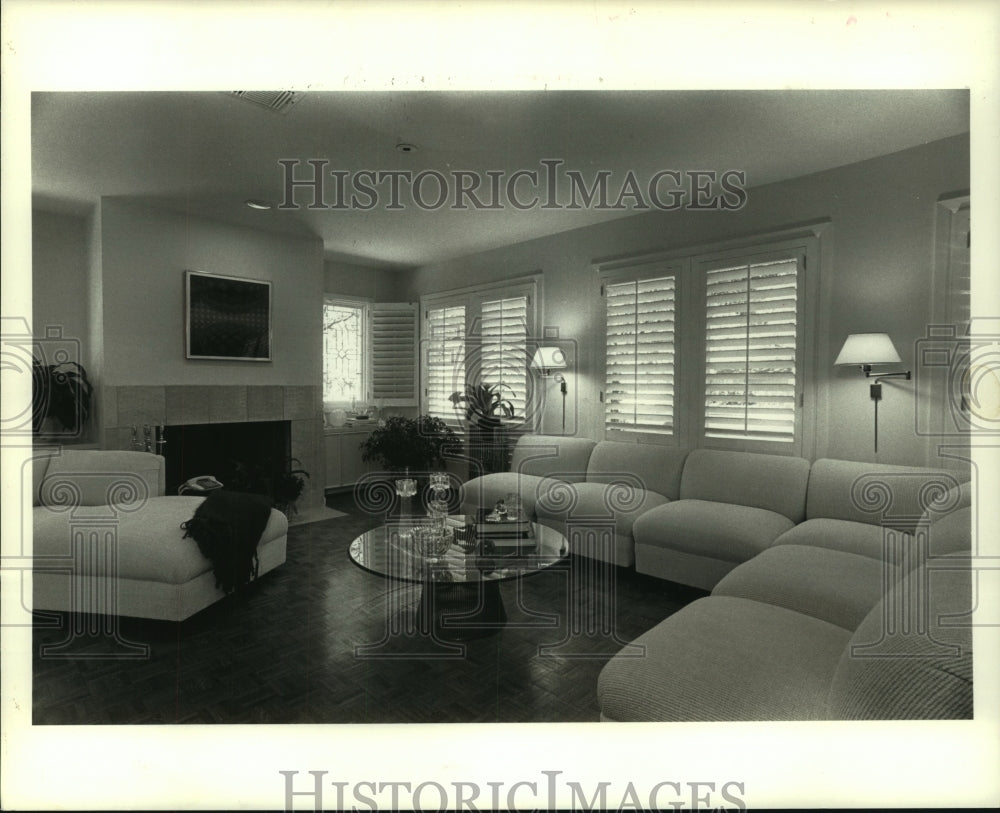 1989 Press Photo It&#39;s a 1950&#39;s room with a 1990 update - Historic Images