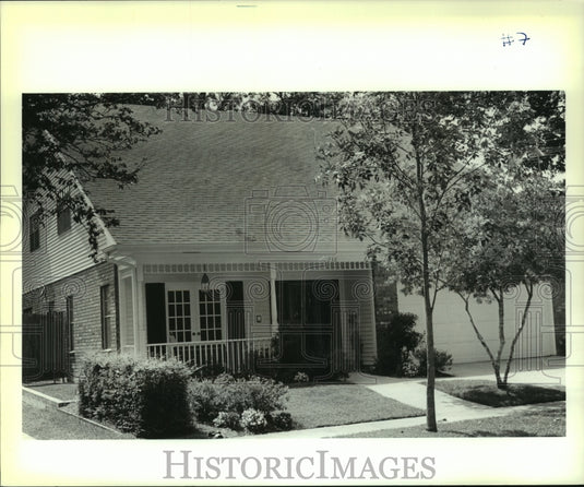 1989 Press Photo Housing - Property at