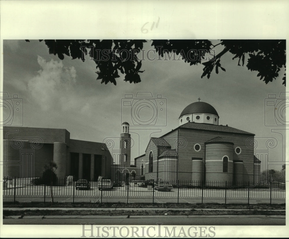 1988 Press Photo Exterior of the Holy Trinity Cathedral - Historic Images