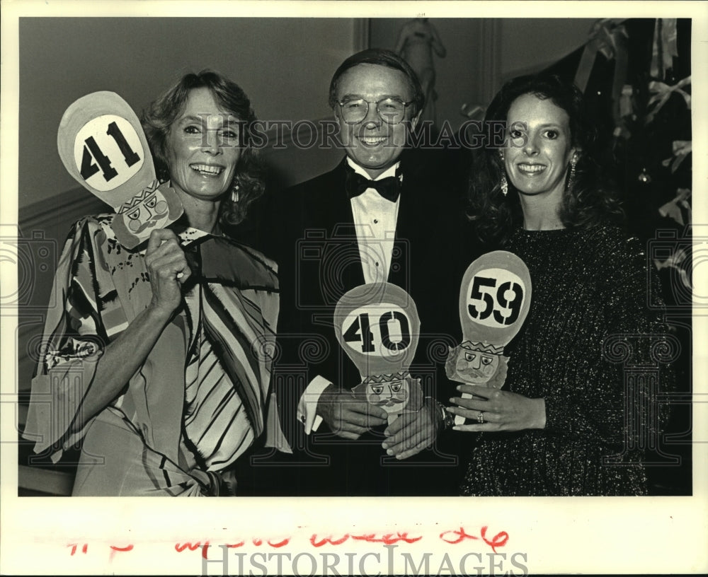 1988 Press Photo Delegates during Nutcracker Party at 2340 Prytania Street - Historic Images