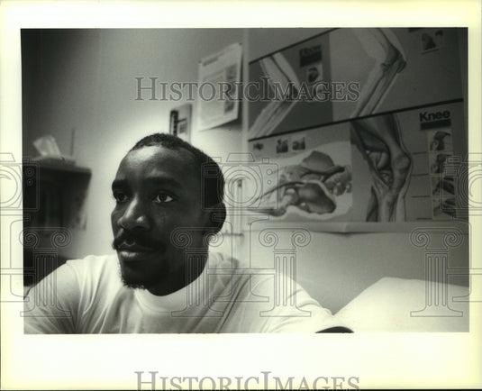 1993 Press Photo Richard Holmes has leukemia & needs bone marrow transplant-Historic Images
