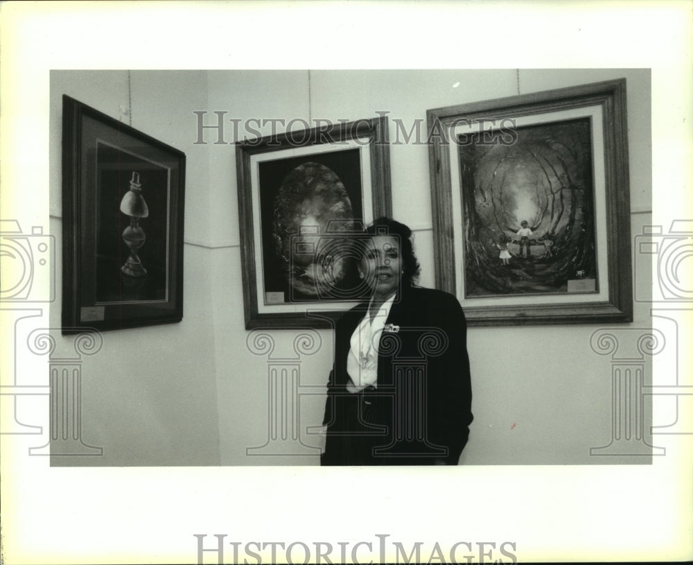 1993 Press Photo Maria Holshouser, Mandeville City Hall artist - Historic Images