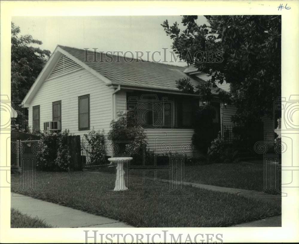 1989 Press Photo House on Lakeview - nob35373 - Historic Images