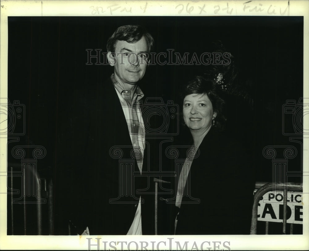 1989 Press Photo Julia Jump PRC Benefit - Dr. Chesley and Mrs. Phyllis Hines - Historic Images