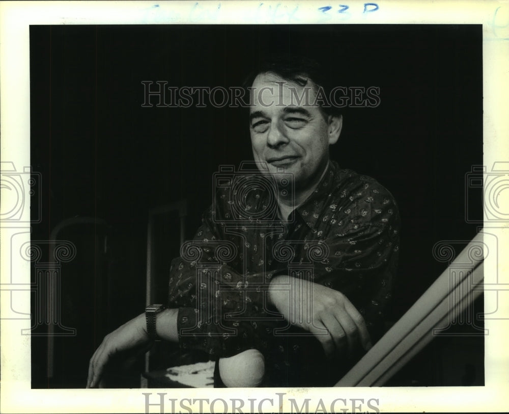 1991 Press Photo Jerry Heymann is director of the current play at Board of Trade - Historic Images