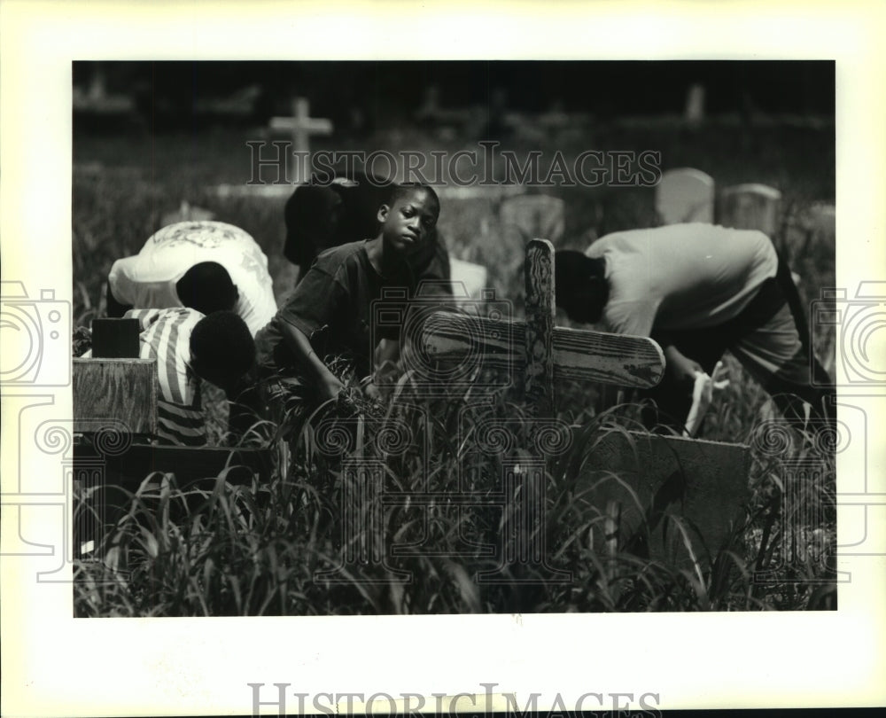 1992 Press Photo Camper Johnnie Miles at the Tamborine &amp; Fan Learn Day Camp. - Historic Images