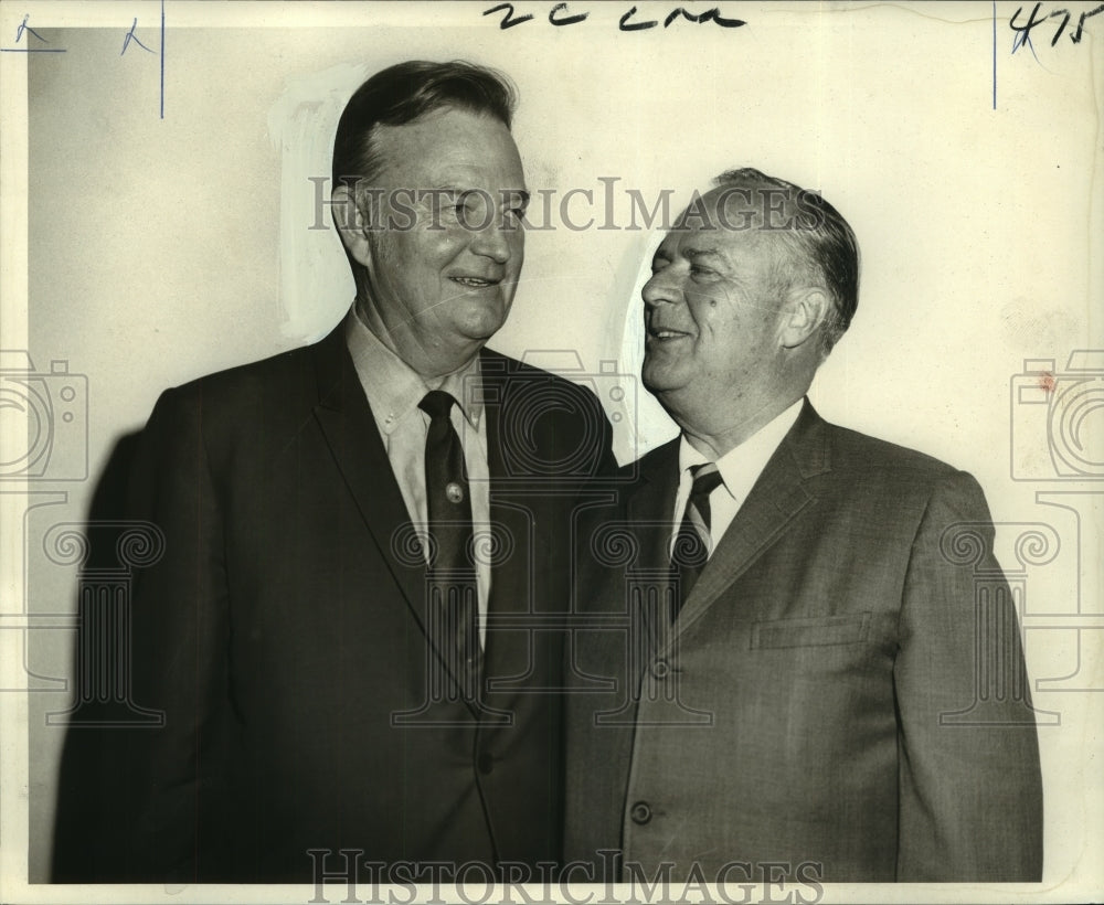 1969 Press Photo New Orleans Golf Association outgoing and new president - Historic Images