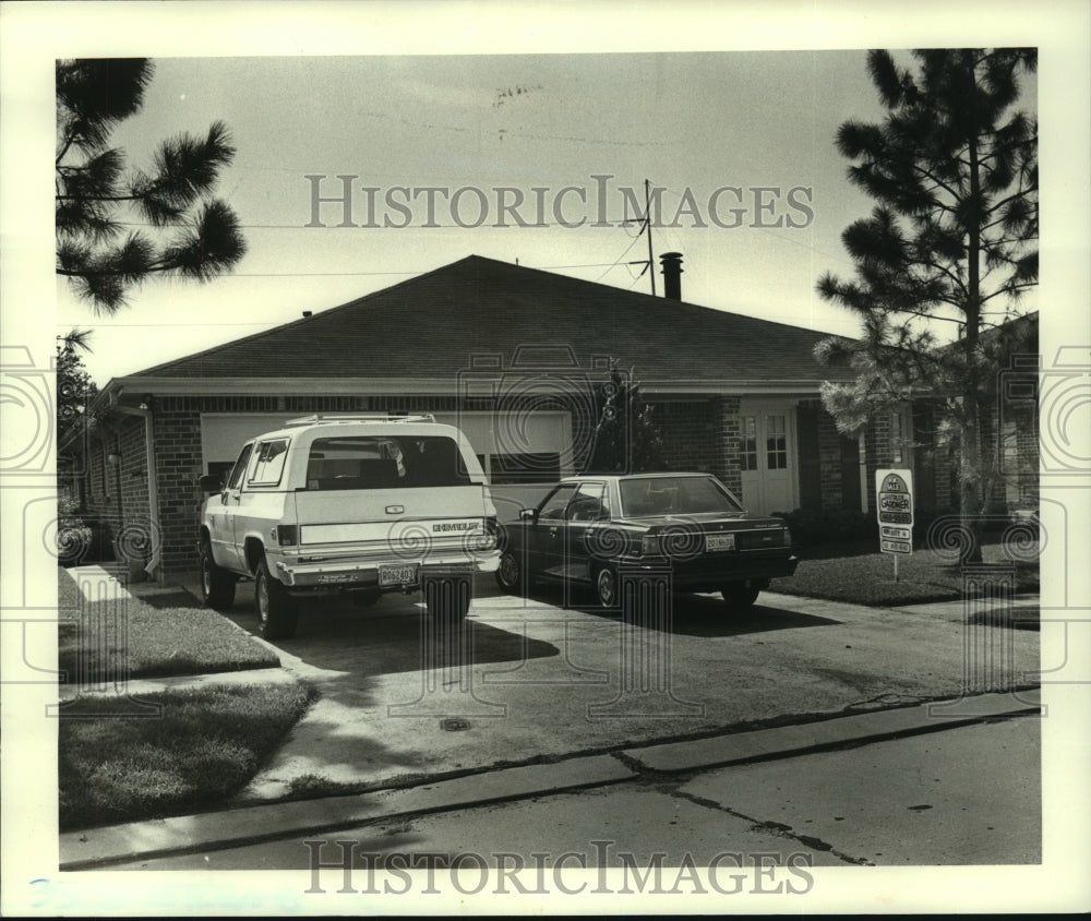 1986 Press Photo Property at 617 Brouilly Drive, Kenner Louisiana has sold. - Historic Images