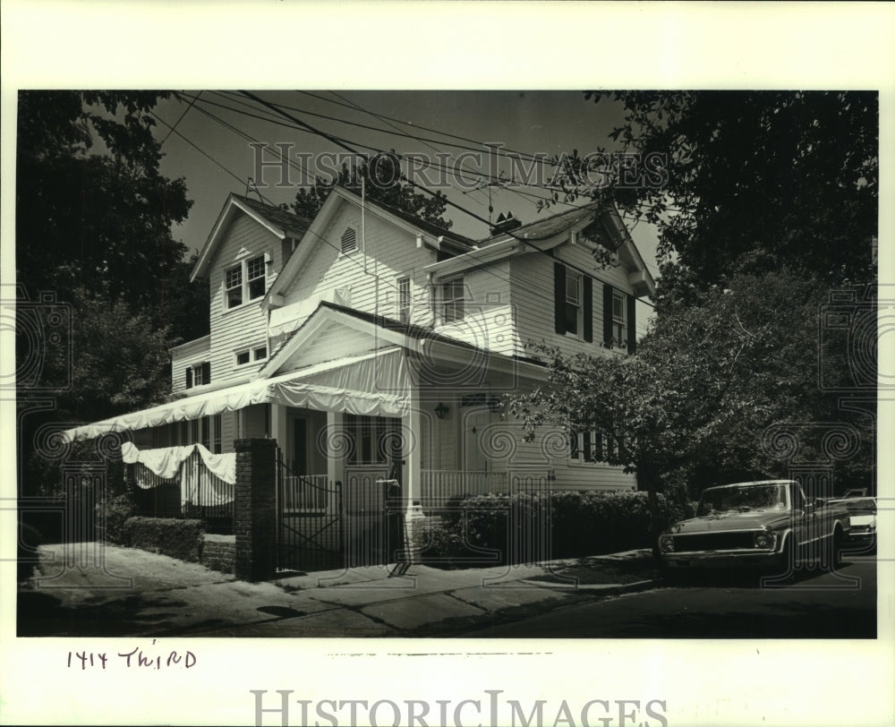 1986 Press Photo Two story house at 1414 Third Street - Historic Images