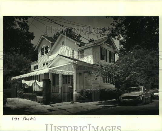 1986 Press Photo Two story house at 1414 Third Street - Historic Images