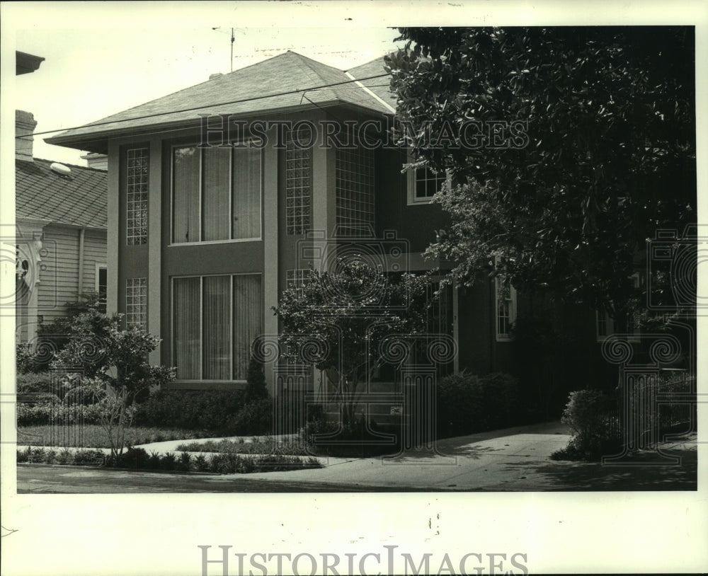 1986 Press Photo Housing property at 2727 Chestnut renovated for $200,000 - Historic Images