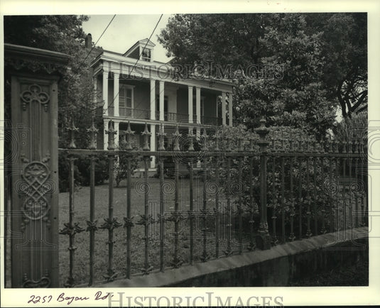 1986 Press Photo The Benachi-Torre-Derbes house located at 22 Bayou Road - Historic Images