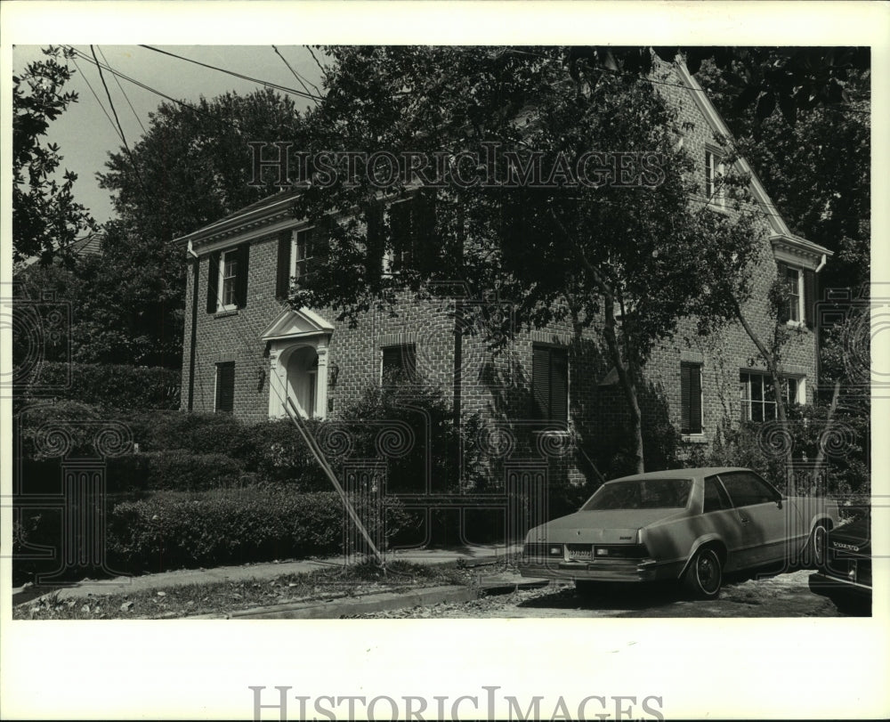 1986 Press Photo Home at 285 Walnut St. has been sold by First National Bank - Historic Images