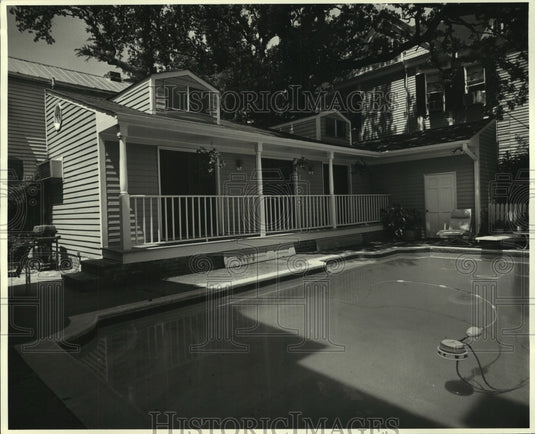 1986 Press Photo Liz Scout house renovation on General Haig Street - Historic Images