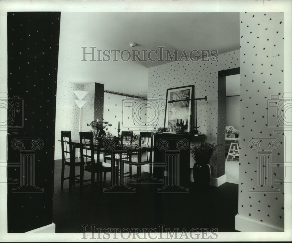 1986 Press Photo Dinning room decorated with lots of colors and textures - Historic Images