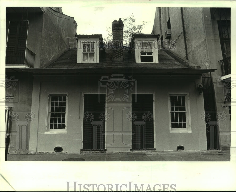 1986 Press Photo Property at 719-21 Taulouse, New Orleans- Sold - Historic Images