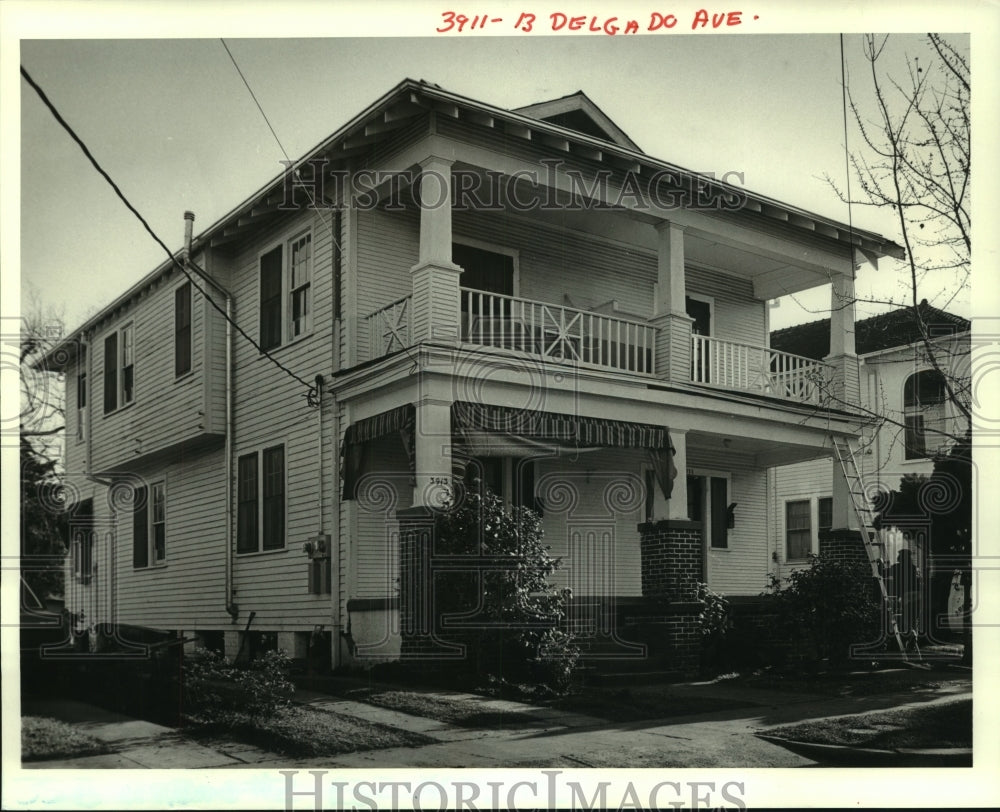 1986 Press Photo Property on 3911-13 Delgado Avenue- Sold for $114,000 - Historic Images