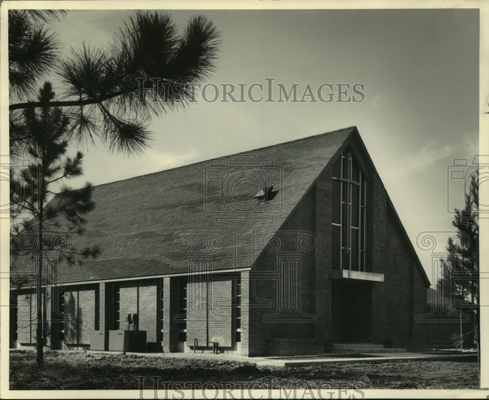 1965 Press Photo Holy Trinity Lutheran Church in Covington, Louisiana - Historic Images