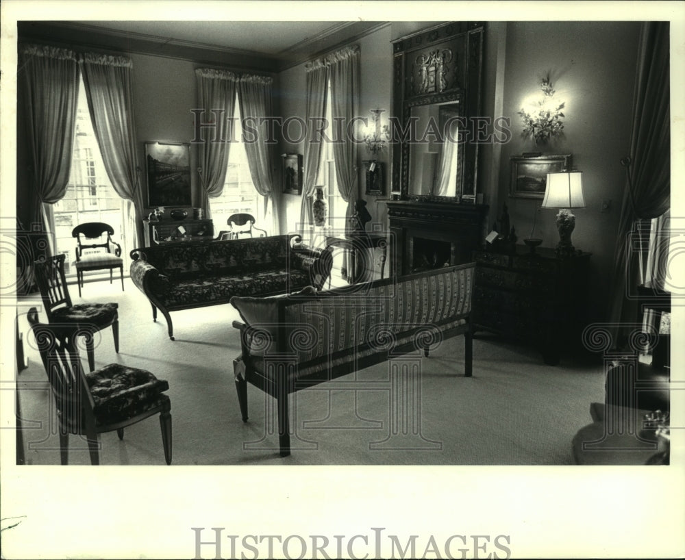 1986 Press Photo Upper floor of 1800 Magazine Street - nob35914 - Historic Images