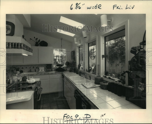 1992 Press Photo Home Focus - Sophisticated Kitchen with country overtones - Historic Images