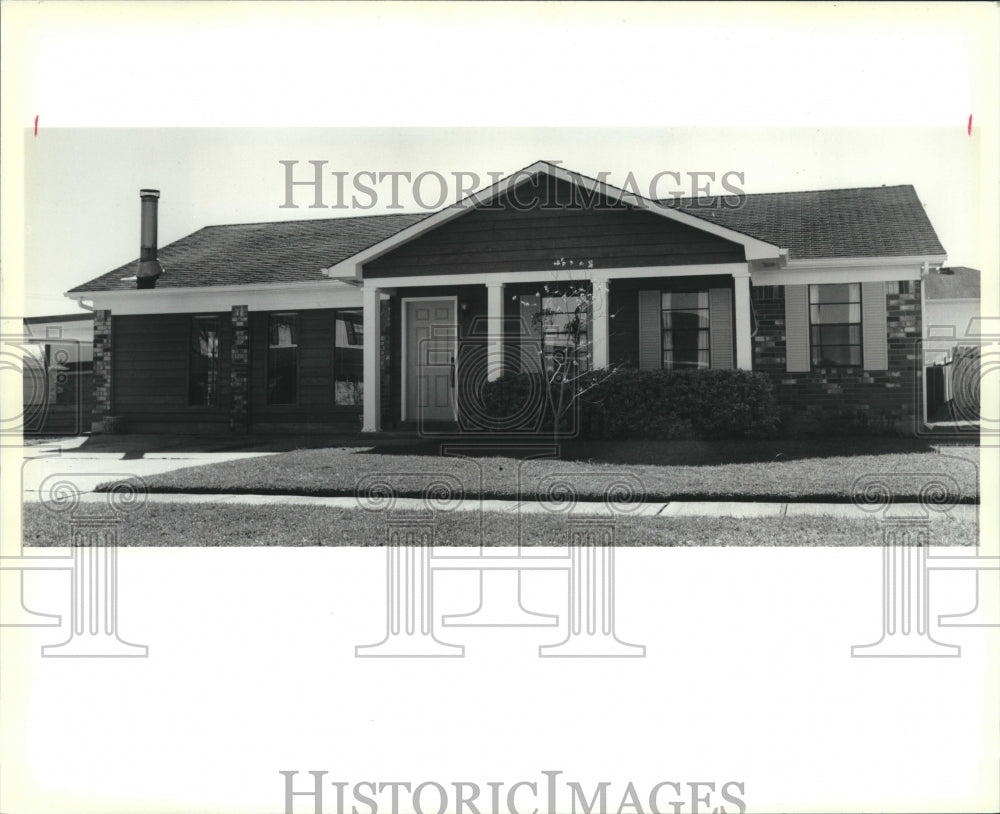 1990 Press Photo Home at 2460 Park Lane in Terrytown. - Historic Images