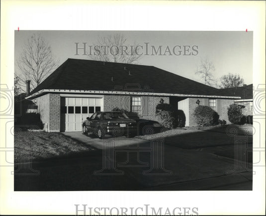 1989 Press Photo Real Estate transfer photo of