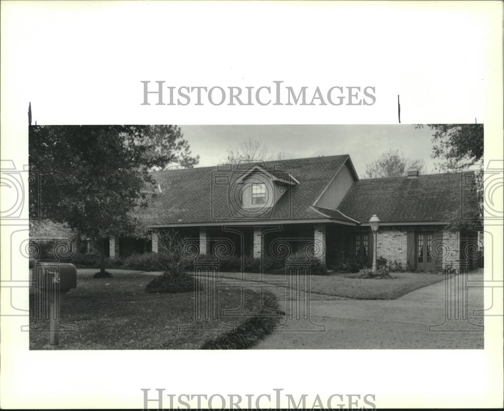 1989 Press Photo View of property located at 124 Midway Drive, River Ridge - Historic Images