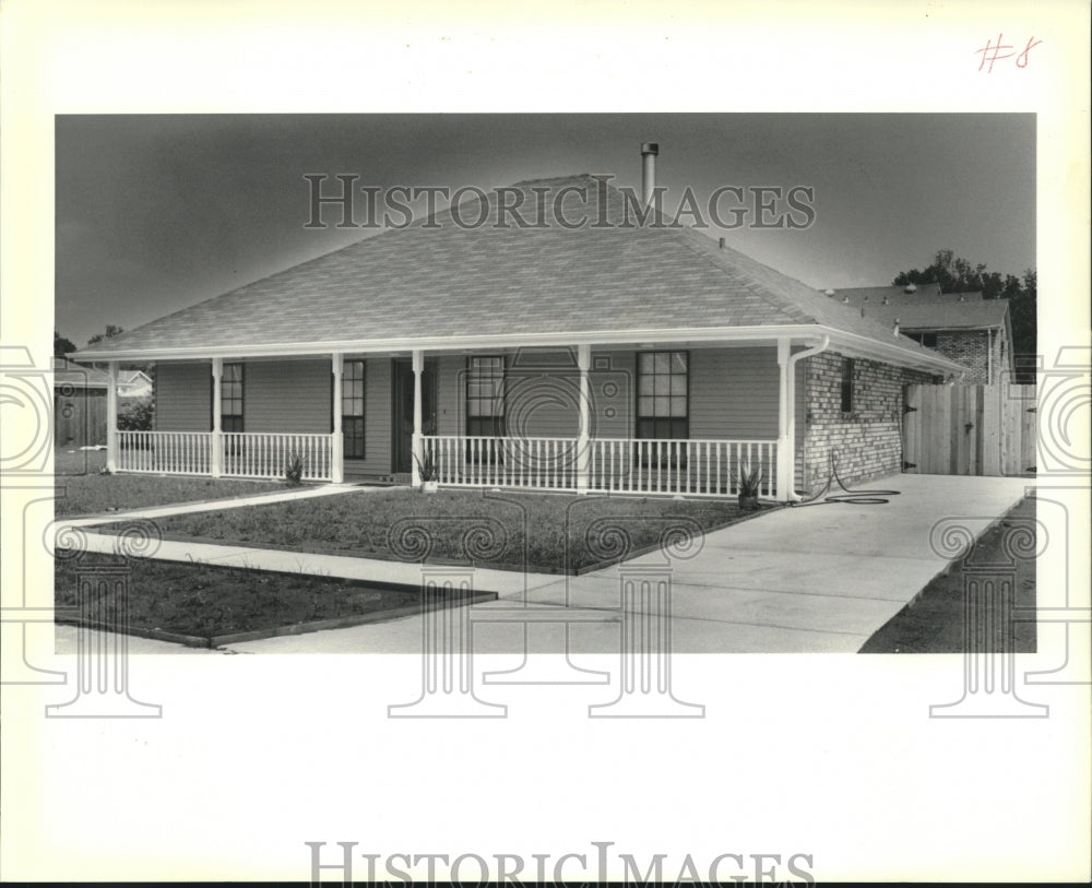 1989 Press Photo This house at 3109 Moss Street, Violet has sold. - Historic Images