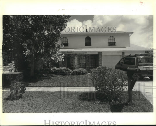 1989 Press Photo Photo of the sold property at 2024 La Quinta Via, Harvey. - Historic Images