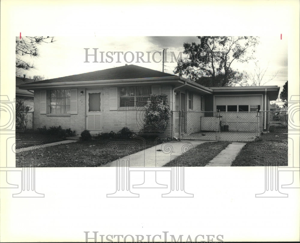 1989 Press Photo This house at 80 Jupiter Circle in Meraux has been sold. - Historic Images