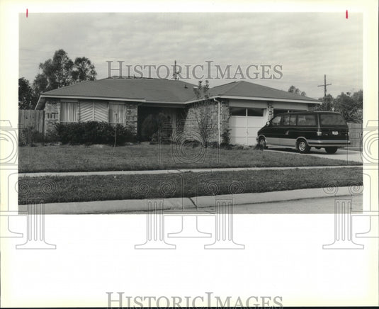 1989 Press Photo Brick home at 952 Fairfax in Terrytown. - Historic Images