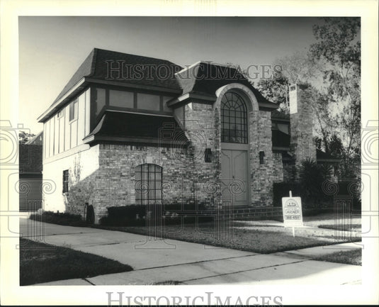 1989 Press Photo A home featuring unique architecture at