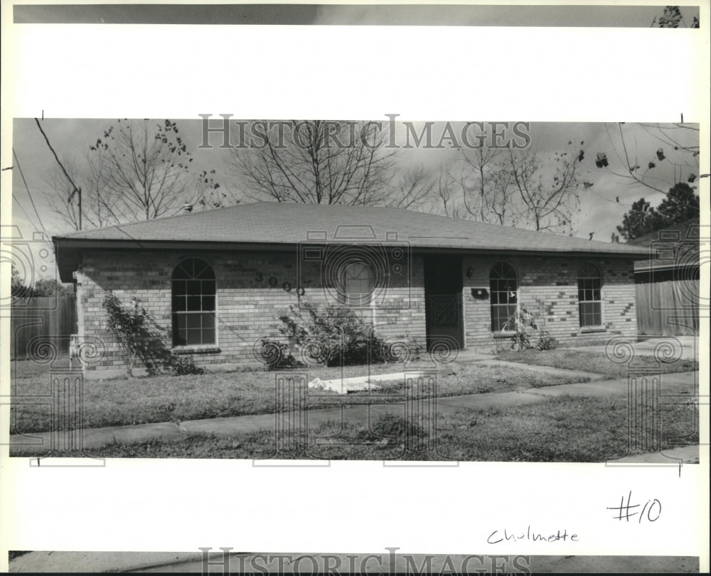 1990 Press Photo A large brick home at 3000 Lena Dr. in Chalmette - nob36116 - Historic Images