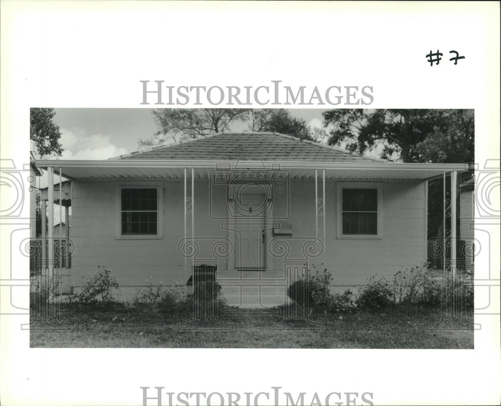 1990 Press Photo A bright, small home at 207 Jefferson Heights in Jefferson - Historic Images