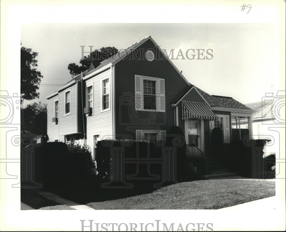 1990 Press Photo A beautiful home located at 5940 Vicksburg St., recently sold - Historic Images