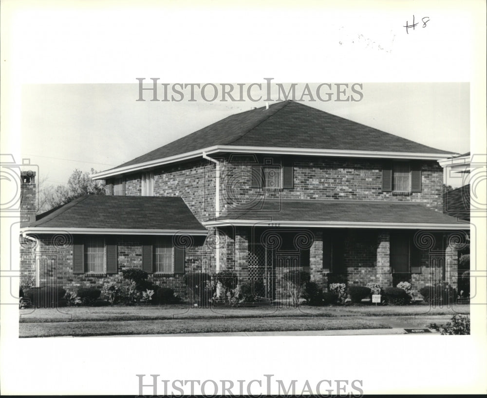 1990 Press Photo A home tucked away in the trees at 4200 N. Turnbull in Metairie - Historic Images